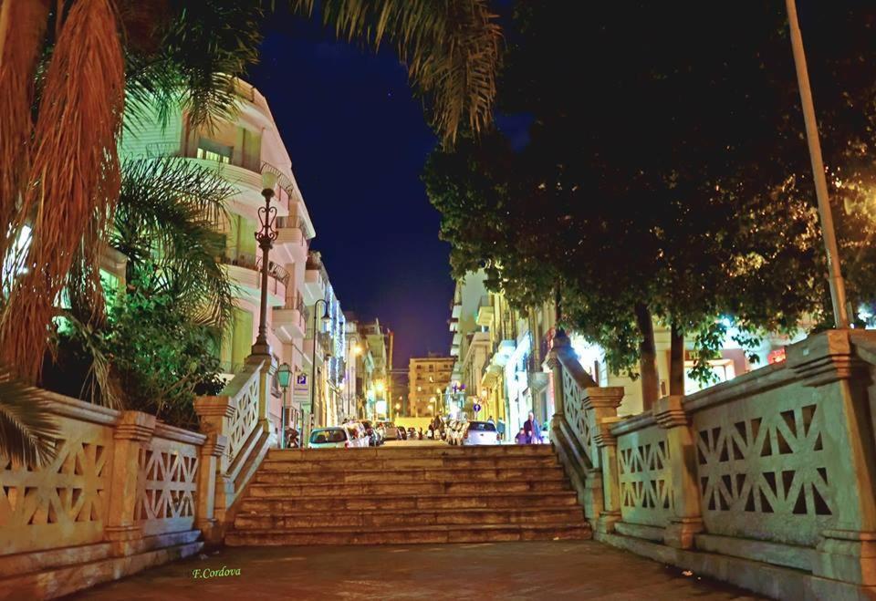 Reggio Central House Low Cost Per 4 Reggio di Calabria Zewnętrze zdjęcie