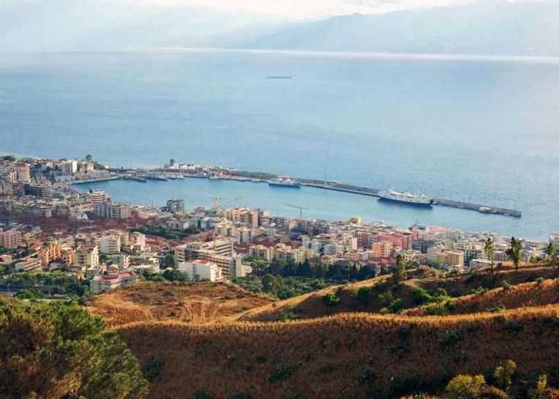 Reggio Central House Low Cost Per 4 Reggio di Calabria Zewnętrze zdjęcie