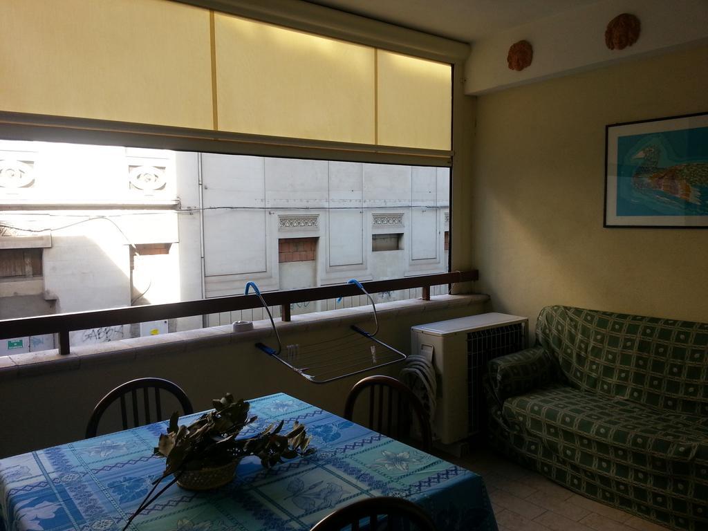 Reggio Central House Low Cost Per 4 Reggio di Calabria Zewnętrze zdjęcie