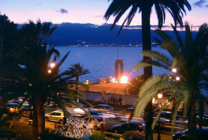 Reggio Central House Low Cost Per 4 Reggio di Calabria Zewnętrze zdjęcie