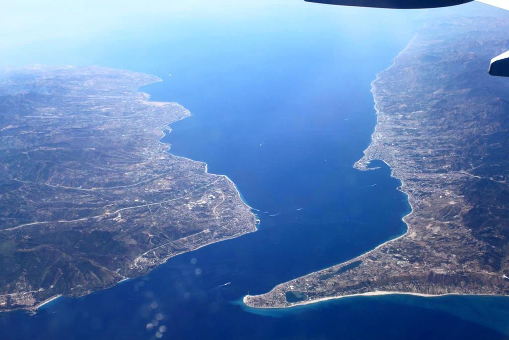 Reggio Central House Low Cost Per 4 Reggio di Calabria Zewnętrze zdjęcie